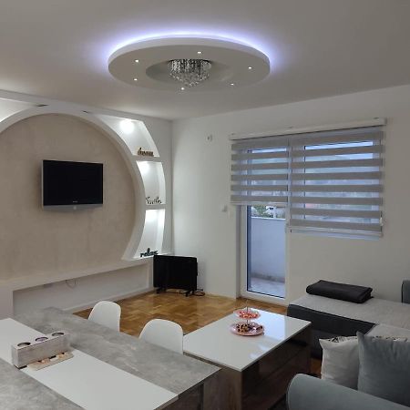 Apartmán Stan Na Dan Elena Lukavica Exteriér fotografie