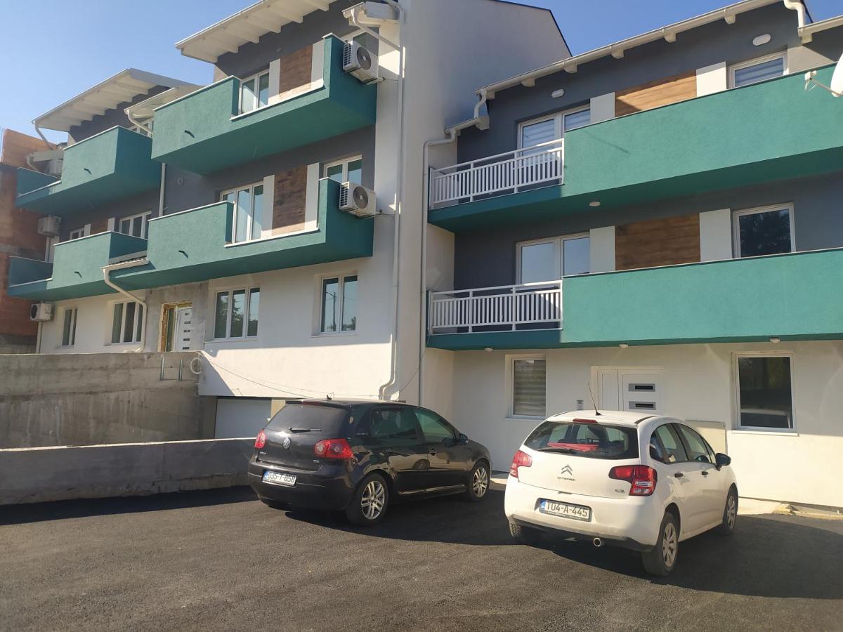 Apartmán Stan Na Dan Elena Lukavica Exteriér fotografie