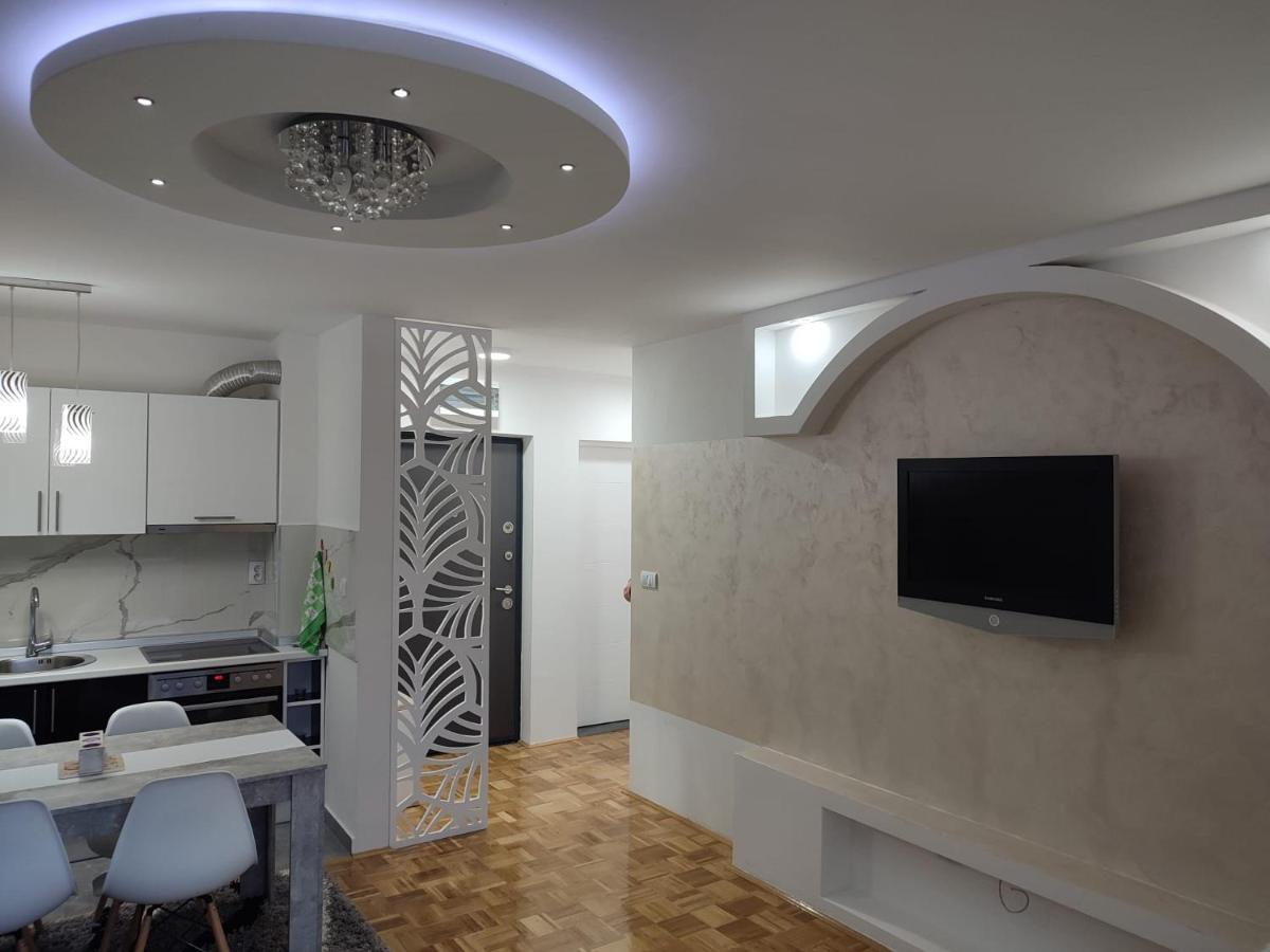 Apartmán Stan Na Dan Elena Lukavica Exteriér fotografie
